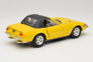 Ferrari 365 GTS/4 Daytona Kabrió Sárga Techno Giodi 1:18 740028 Fém – 3. kép a 8-ből