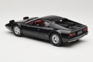 Ferrari 365 GT4/BB Fekete Kyosho 1:18 08173K Fém – 7. kép a 8-ből