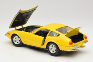 Ferrari 365 GTB/4 Daytona Sárga Techno Giodi 1:18 40011-Y1 Fém – 4. kép a 7-ből