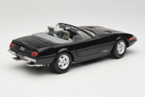 Ferrari 365 GTB/4 Daytona Kabrió Fekete Techno Giodi 1:18 40011-B1 Fém – 3. kép a 8-ből