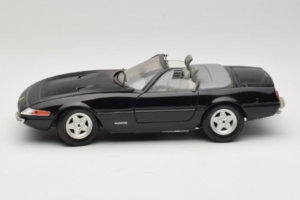 Ferrari 365 GTB/4 Daytona Kabrió Fekete Techno Giodi 1:18 40011-B1 Fém – 4. kép a 8-ből