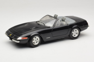 Ferrari 365 GTB/4 Daytona Kabrió Fekete Techno Giodi 1:18 40011-B1 Fém