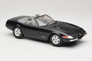 Ferrari 365 GTB/4 Daytona Kabrió Fekete Techno Giodi 1:18 40011-B1 Fém – 6. kép a 8-ből