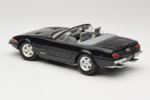 Ferrari 365 GTB/4 Daytona Kabrió Fekete Techno Giodi 1:18 40011-B1 Fém – 7. kép a 8-ből