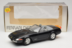 Ferrari 365 GTB/4 Daytona Kabrió Fekete Techno Giodi 1:18 40011-B1 Fém – 8. kép a 8-ből