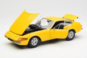 Ferrari 365 GTB/4 Daytona Sárga Kyosho 1:18 08162Y Fém – 2. kép a 8-ből