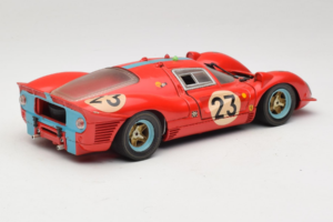 Ferrari 412P #23 W. Mairesse / J. Beurlys Le Mans 1967 Piros Revell 1:18 48826 Fém – 3. kép a 8-ből