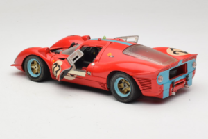 Ferrari 412P #23 W. Mairesse / J. Beurlys Le Mans 1967 Piros Revell 1:18 48826 Fém – 5. kép a 8-ből