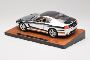 Ferrari 456 GT Chrome Silver Bburago 1:18 3746-R1 Fém – 7. kép a 8-ből