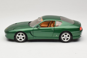 Ferrari 456 GT Zöld Metallic Bburago 1:18 3036-GR1 Fém – 4. kép a 8-ből