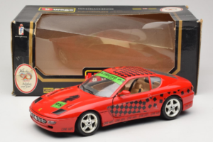 Ferrari 456 GT Interconti Car HiFi Piros Bburago 1:18 3036-D Fém – 8. kép a 8-ből