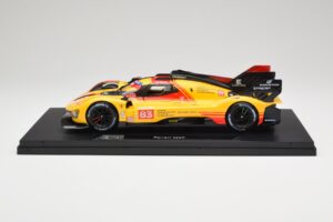 Ferrari 499P Hypercar AF Corse #83 R. Kubica / Y. Ye / R. Shwartzman 24 Hours of Le Mans 2024 Bburago 1:18 18-16313-83-VET Fé – 4. kép a 9-ből