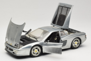 Ferrari 512M Chrome Silver Hot Wheels 1:18 25739 Fém – 2. kép a 8-ből