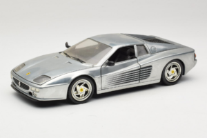Ferrari 512M Chrome Silver Hot Wheels 1:18 25739 Fém