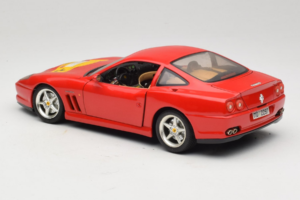 Ferrari 550 Maranello 22 Jahre Ferrari Model Club Piros Bburago 1:18 3064-P2 Fém – 7. kép a 8-ből