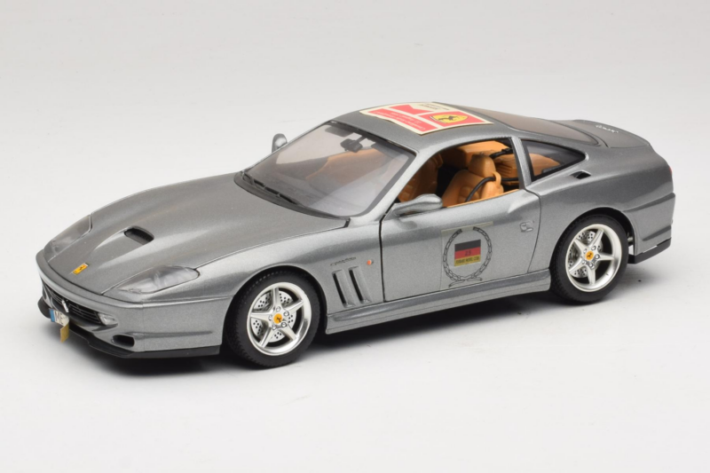 Ferrari 550 Maranello 25 Ferrari Model Club Ezüst Bburago 1:18 3344-S1 Fém