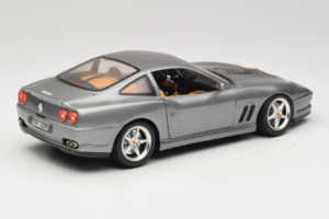 Ferrari 550 Maranello 25 Jahre Ferrari Model Club Ezüst 2. Verzió Bburago 1:18 3064-S1 Fém – 3. kép a 8-ből