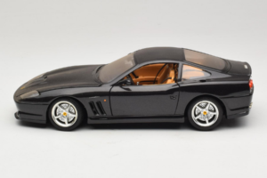 Ferrari 550 Maranello Fekete Metál Bburago 1:18 3344-B1 Fém – 4. kép a 8-ből