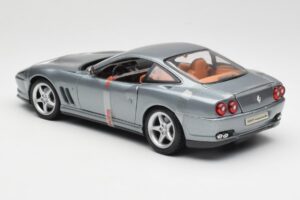 Ferrari 550 Maranello Szürke Metallic Maisto 1:18 4839 Fém – 5. kép a 6-ből
