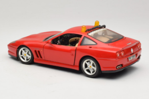 Ferrari 550 Maranello Safety Car Rosso Corsa Bburago 1:18 3064-P1 Fém – 7. kép a 8-ből