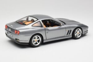 Ferrari 550 Maranello Ezüst Bburago 1:18 3344 Fém – 3. kép a 8-ből