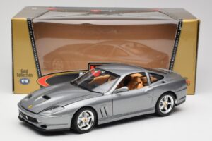 Ferrari 550 Maranello Ezüst Bburago 1:18 3344 Fém – 8. kép a 8-ből