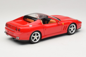 Ferrari 575M Superamerica Piros Hot Wheels 1:18 J2858 Fém – 3. kép a 8-ből