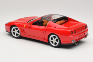 Ferrari 575M Superamerica Piros Hot Wheels 1:18 J2858 Fém – 7. kép a 8-ből