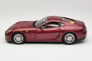 Ferrari 599 GTB Fiorano Sötétvörös Hot Wheels 1:18 M1200 Fém – 4. kép a 8-ből