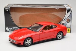 Ferrari 612 Scaglietti Rosso Corsa Hot Wheels 1:18 B6047 Fém – 8. kép a 8-ből