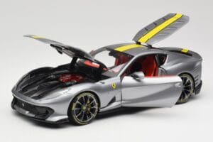 Ferrari 812 Competizione Grigio Coburn Bburago 1:18 18-01647 Fém – 2. kép a 8-ből