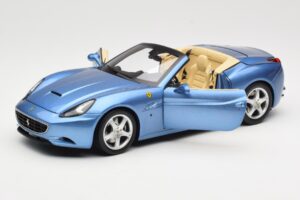Ferrari California Világoskék Hot Wheels 1:18 N2043 Fém – 2. kép a 8-ből
