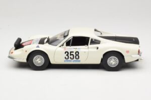 Ferrari Dino 246 GT Fehér Anson 1:18 3580 Fém – 4. kép a 8-ből