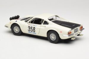 Ferrari Dino 246 GT Fehér Anson 1:18 3580 Fém – 7. kép a 8-ből