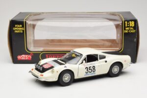 Ferrari Dino 246 GT Fehér Anson 1:18 3580 Fém – 8. kép a 8-ből