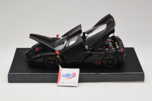 Ferrari Enzo Matt Black Korlátozott Kiadás BBR 1:18 HE180029 Fém