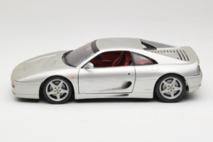 Ferrari F355 Berlinetta Ezüst UT Models 1:18 180074020-S1 Fém – 4. kép a 8-ből