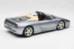 Ferrari F355 Spider Ezüst Hot Wheels 1:18 23907-M1 Fém – 3. kép a 8-ből