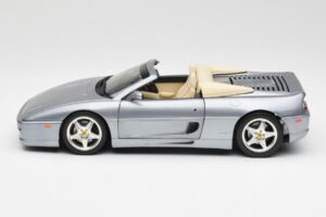 Ferrari F355 Spider Ezüst Hot Wheels 1:18 23907-M1 Fém – 4. kép a 8-ből