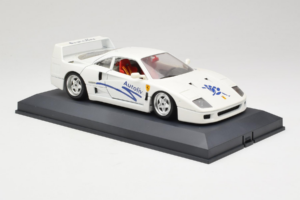 Ferrari F40 Autoliv Fehér Limitált Kiadás 150 db Exclusive Cars 1:18 EC001 Fém – 6. kép a 9-ből