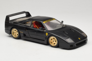 Ferrari F40 Fekete Arany Kerekekkel Bburago 1:18 3032-B2 Fém – 6. kép a 8-ből