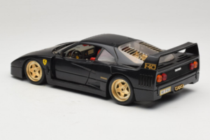 Ferrari F40 Fekete Arany Kerekekkel Bburago 1:18 3032-B2 Fém – 7. kép a 8-ből
