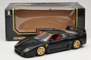 Ferrari F40 Fekete Arany Kerekekkel Bburago 1:18 3032-B2 Fém – 8. kép a 8-ből