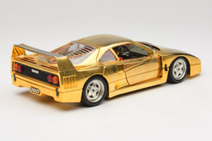 Ferrari F40 Chrome Gold Limited Edition 250 pcs Bburago 1:18 3332-G1 Fém – 3. kép a 8-ből