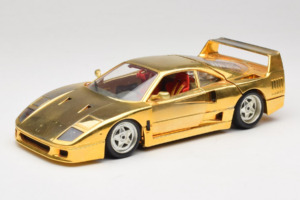 Ferrari F40 Chrome Gold Limited Edition 250 pcs Bburago 1:18 3332-G1 Fém