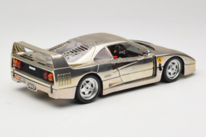 Ferrari F40 Chrome Silver Bburago 1:18 3401 Fém – 3. kép a 8-ből
