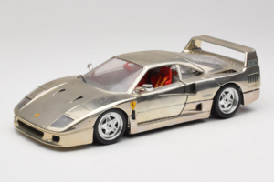 Ferrari F40 Chrome Silver Bburago 1:18 3401 Fém
