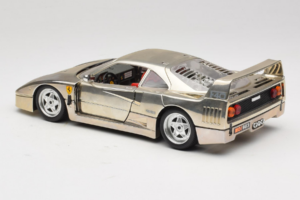 Ferrari F40 Chrome Silver Bburago 1:18 3401 Fém – 7. kép a 8-ből