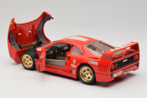 Ferrari F40 Evoluzione #1 Pirelli Piros 1992 Bburago 1:18 3042-P1 Fém – 5. kép a 8-ből