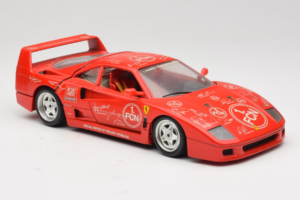 Ferrari F40 Evoluzione FC Nürnberg Special Edition Piros Bburago 1:18 3042-FCN Fém – 6. kép a 8-ből